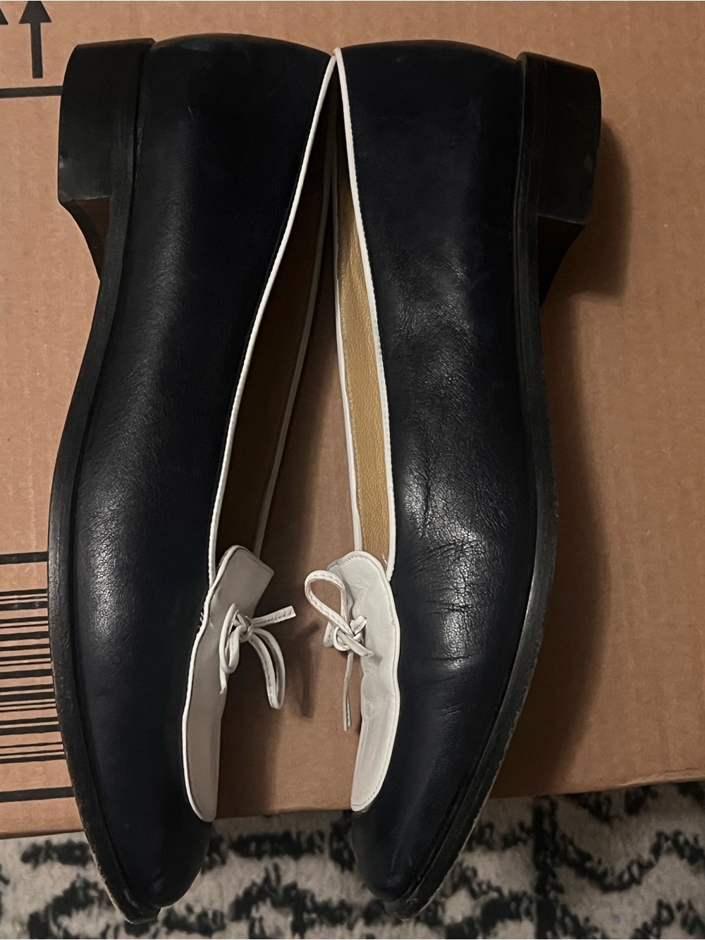 Yves Saint Laurent Black and White Bow Trim Loafers - Picture 4 of 6